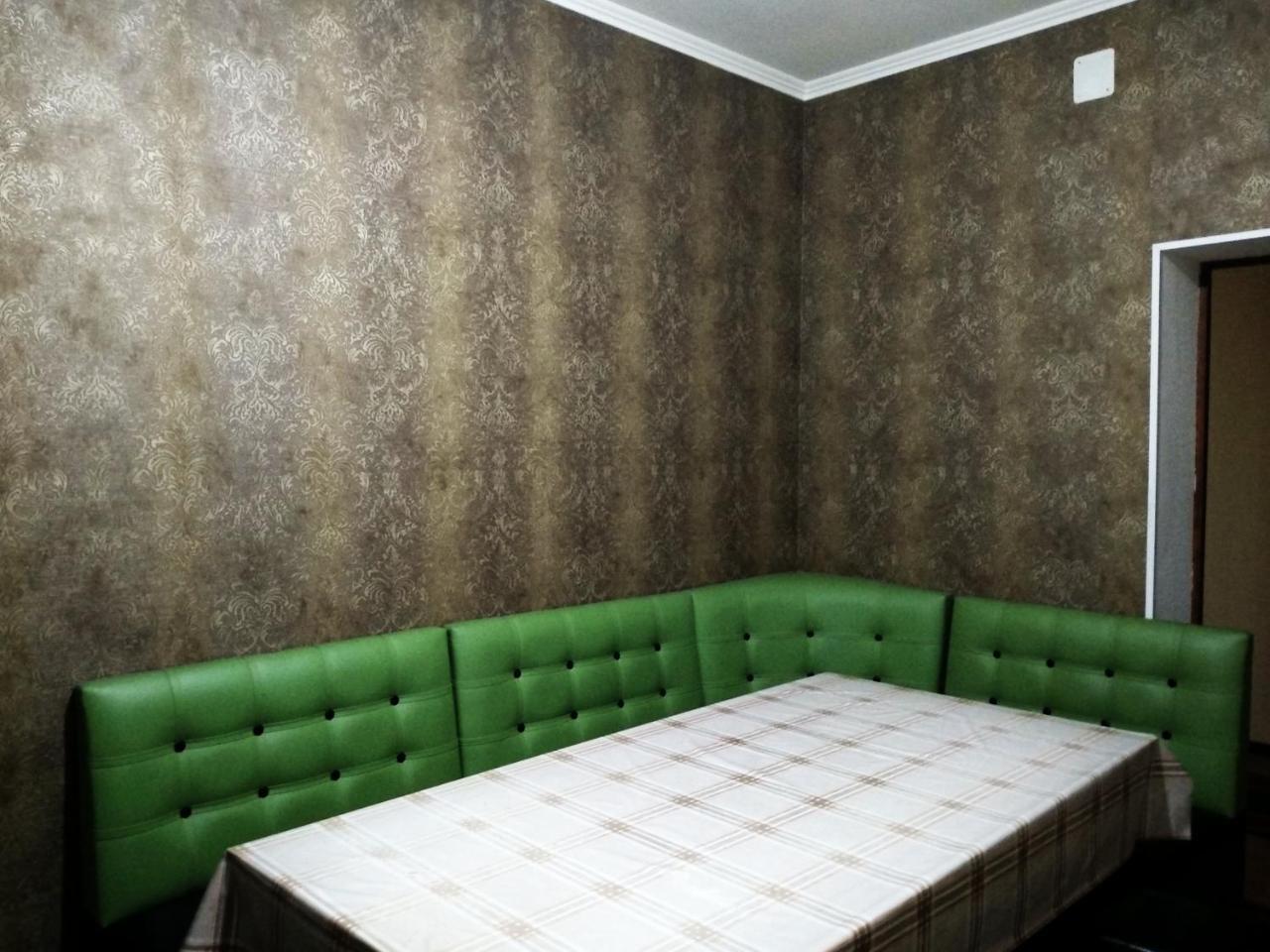 Medi Guest House Osh Buitenkant foto