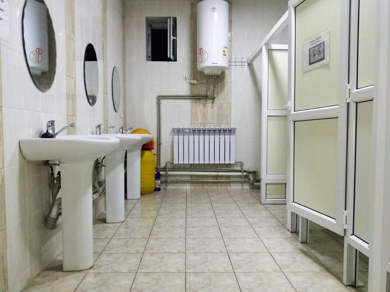 Medi Guest House Osh Buitenkant foto