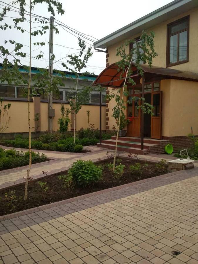 Medi Guest House Osh Buitenkant foto