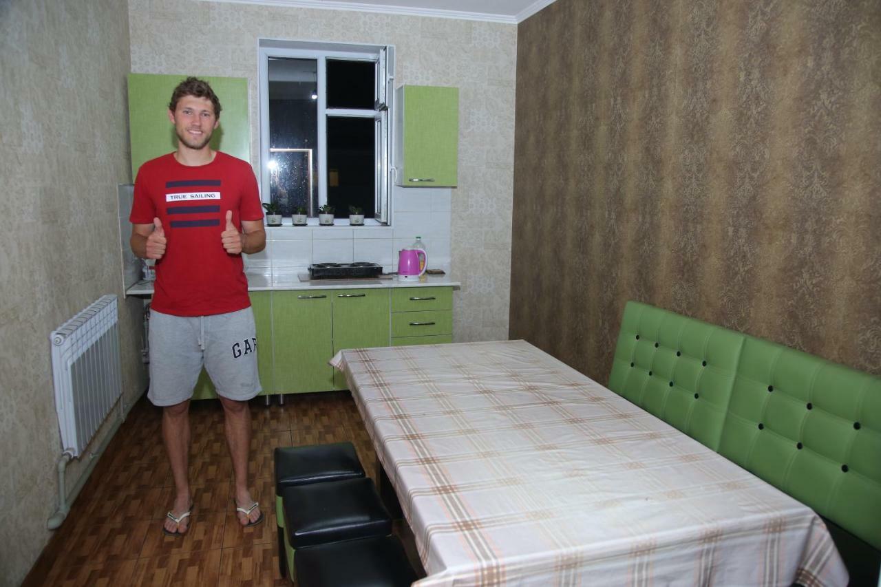 Medi Guest House Osh Buitenkant foto