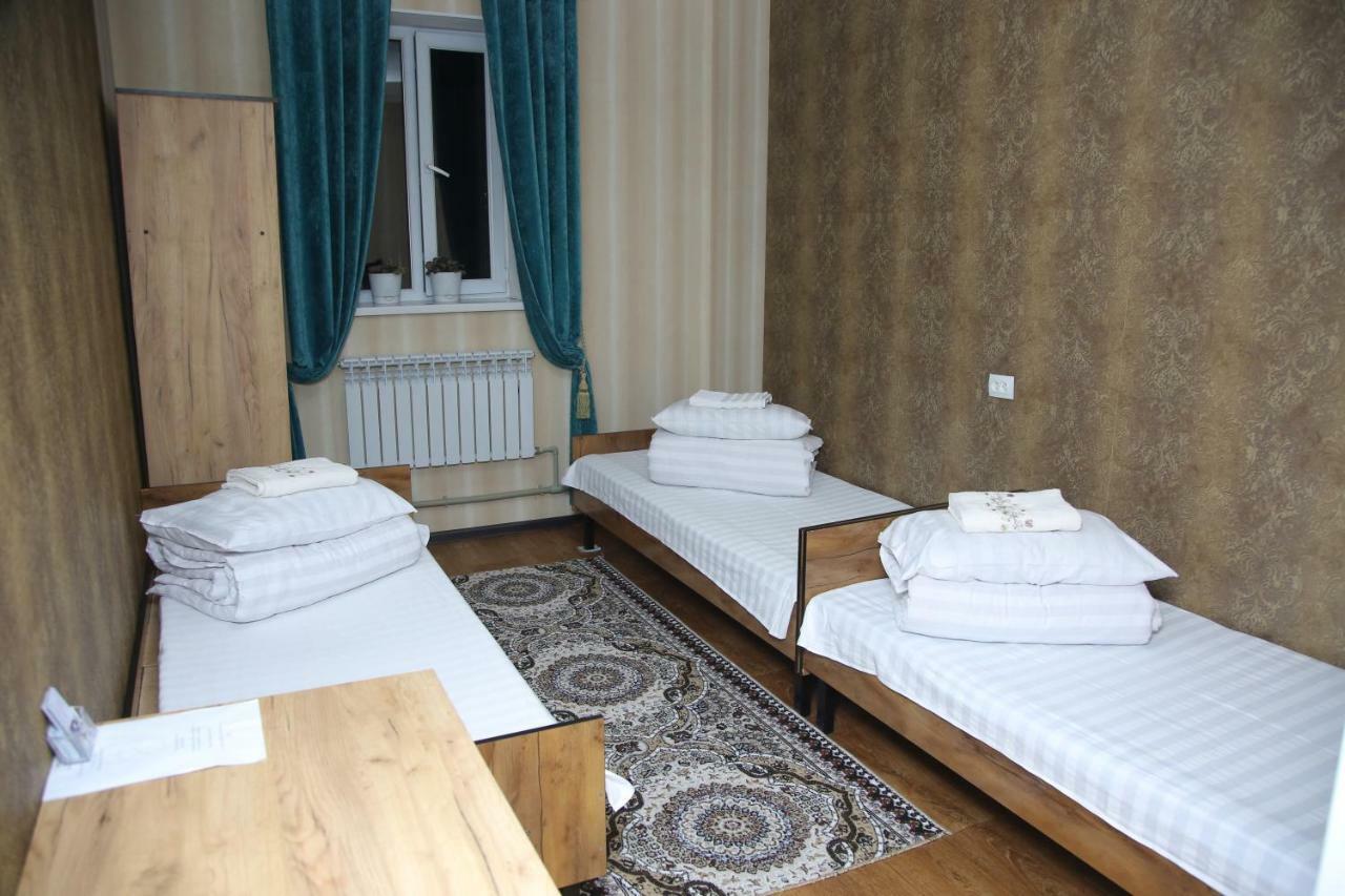 Medi Guest House Osh Buitenkant foto