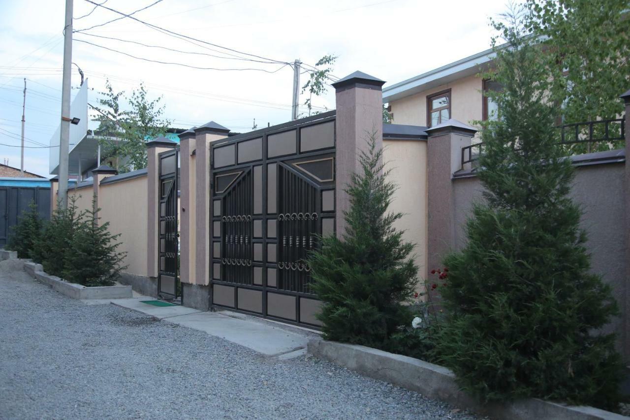 Medi Guest House Osh Buitenkant foto